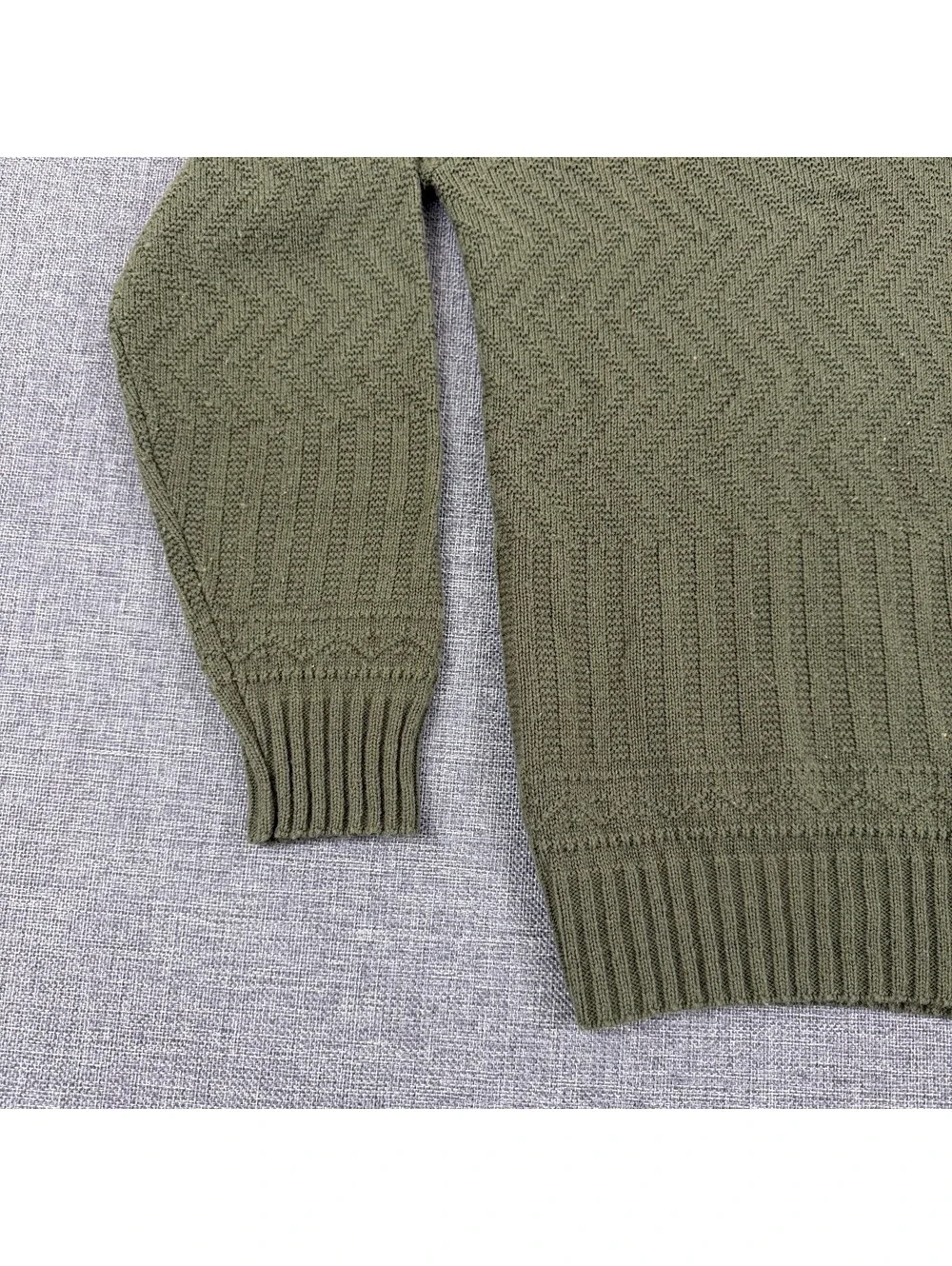 Vintage JCPenney Classic Styling Mens S/M Shawl Collar Sweater Green Snowflakes